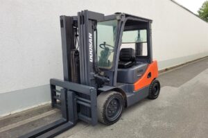 Doosan D30S-5