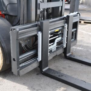 Zinkenverstellgerät mit Seitenschieber 8000kg / 600mm - 2000mm
